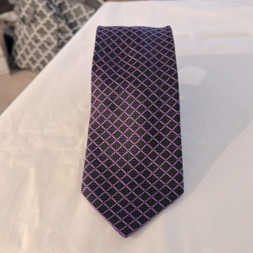 MONTEBELLO MADE IN ITALY PURPLE PATTERN SILK TIE ONE SIZE